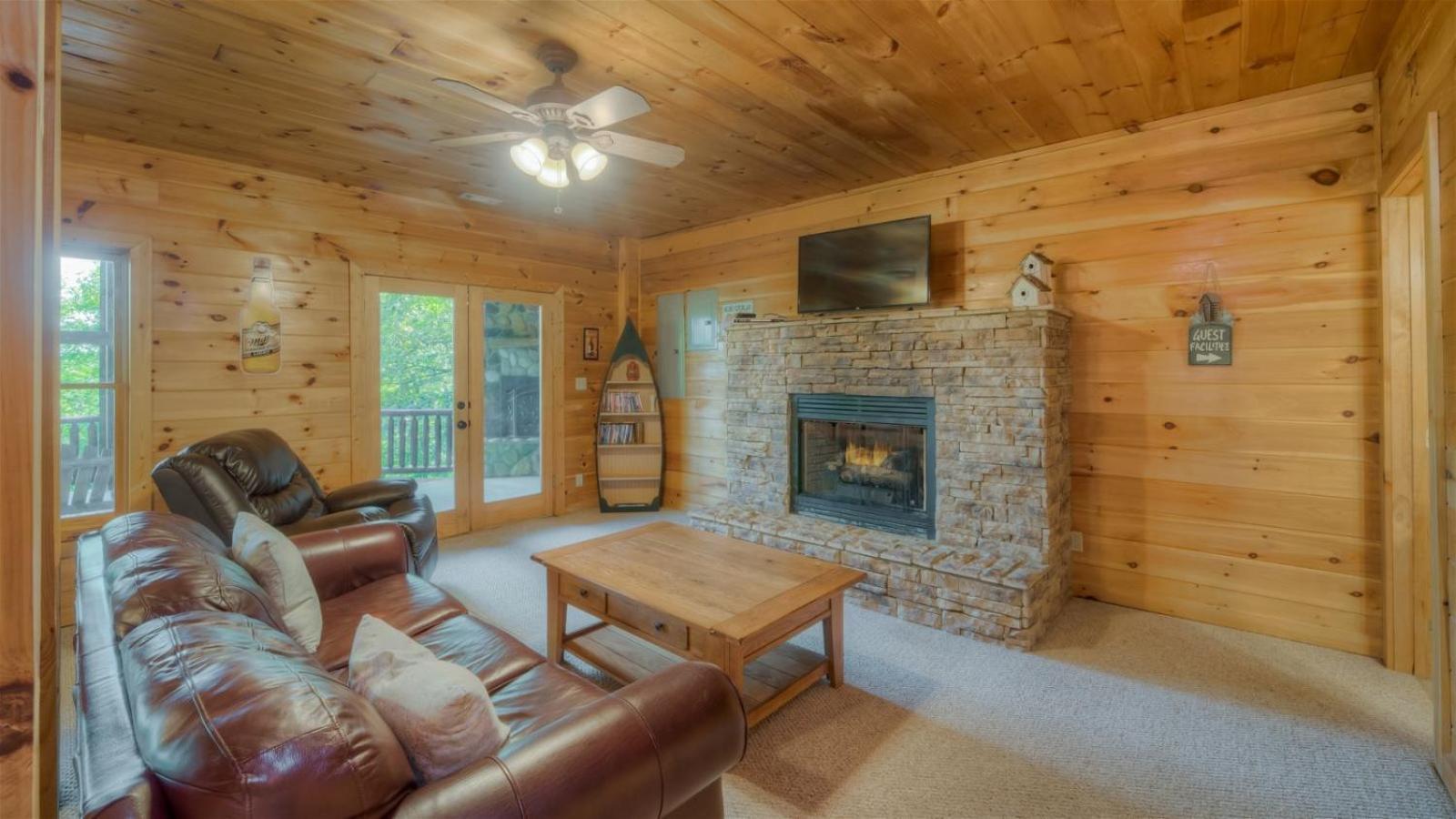 Pinecrest Lodge - Views In Aska Adventure Area Blue Ridge Eksteriør bilde