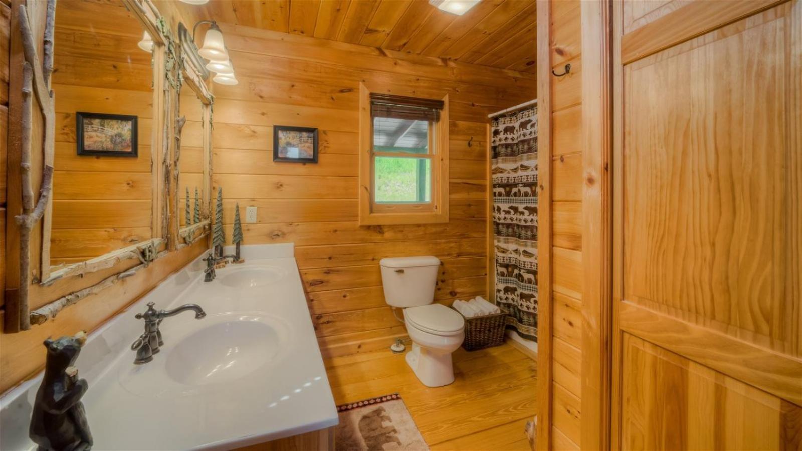 Pinecrest Lodge - Views In Aska Adventure Area Blue Ridge Eksteriør bilde